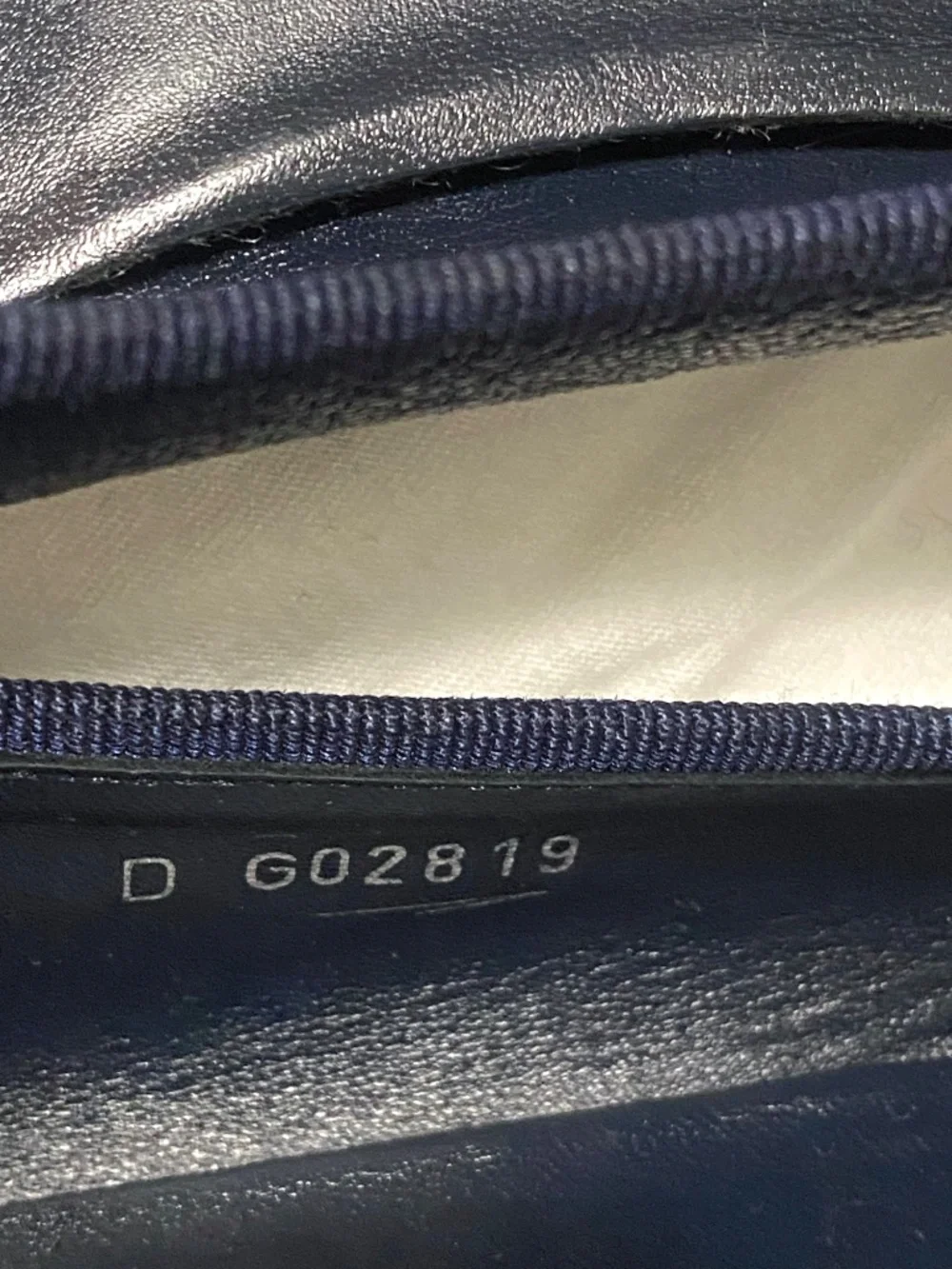 RARE! CHANEL Navy Blue Lambskin Classic Cap-Toe Ballerina Flats Size 38